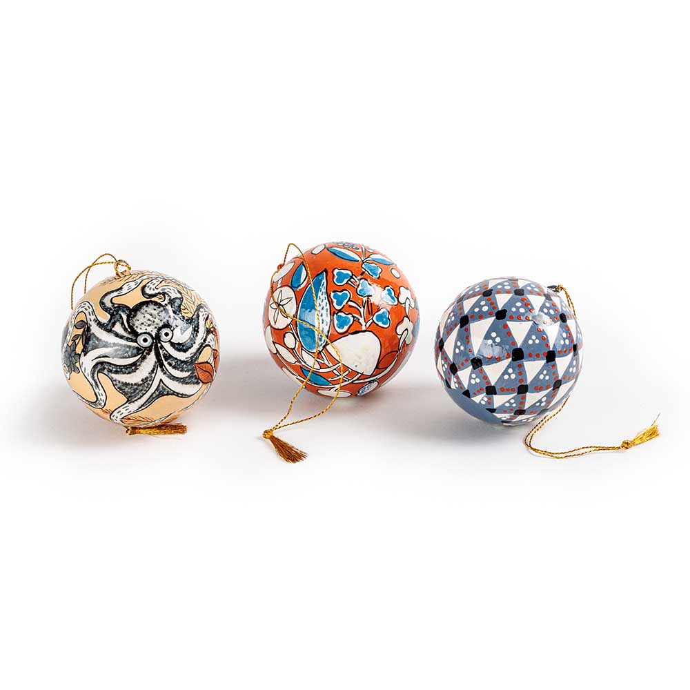 Set of three decorative baubles: Octopus