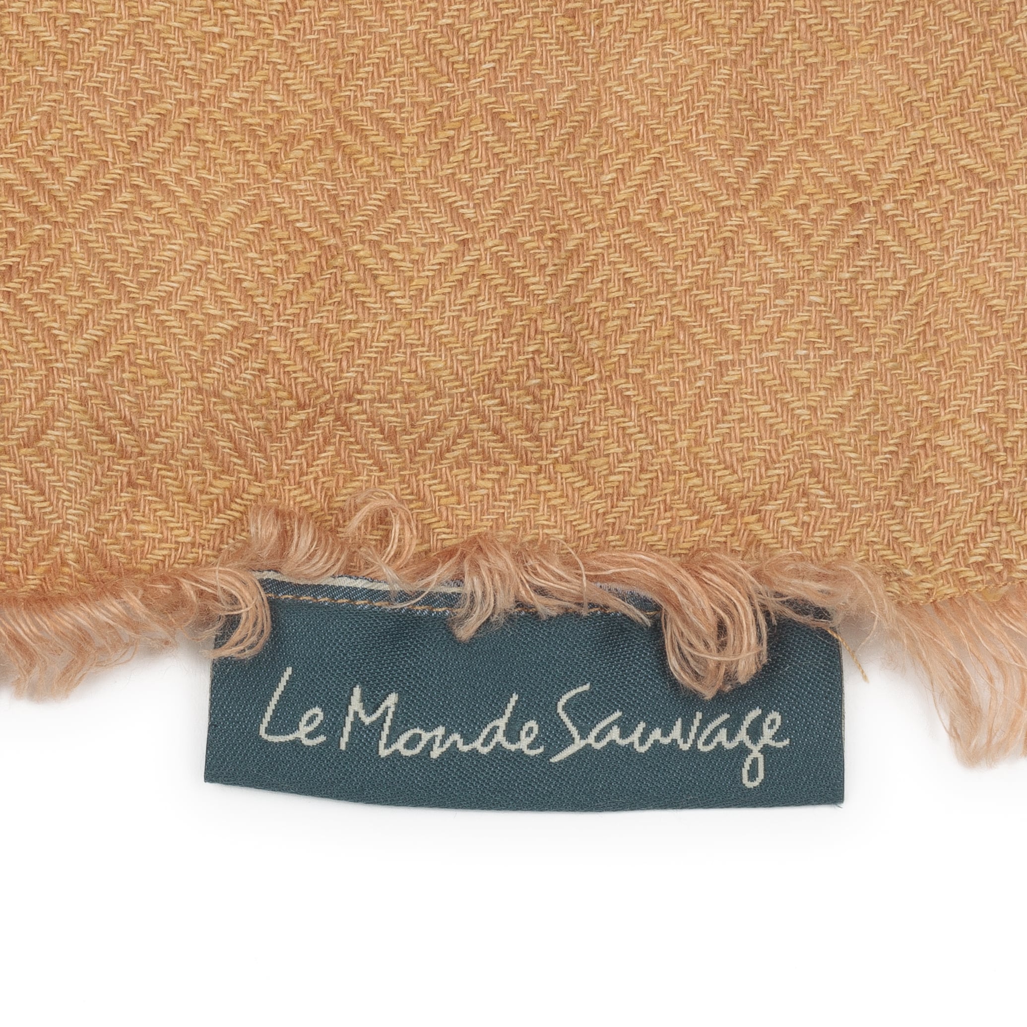 Chevron linen throw in Assouan