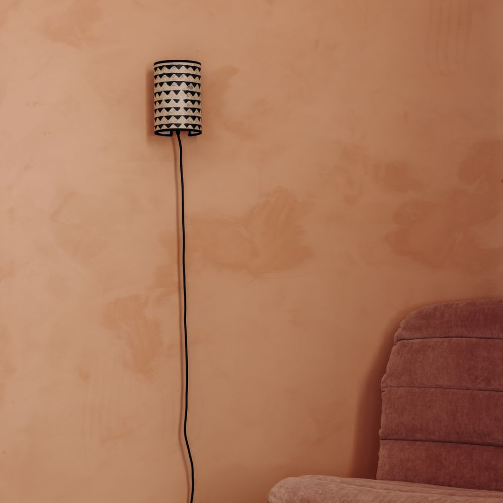 Josephine B. Wall light: Black Triangles