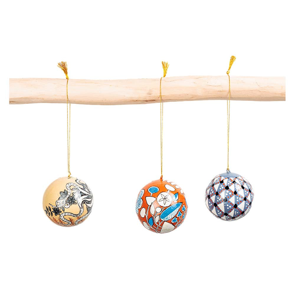 Set of three decorative baubles: Octopus