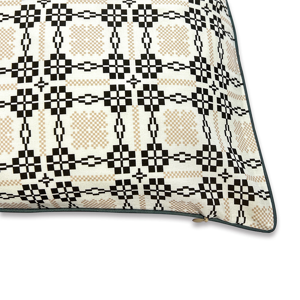 Coussin Bestiaire Plume | Le Monde Sauvage