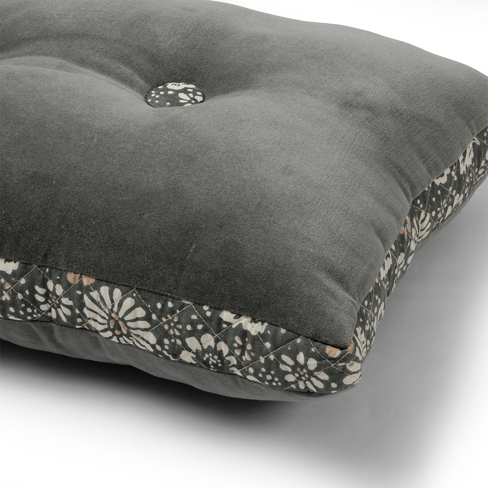Coussin Hoshi Catane | Le Monde Sauvage