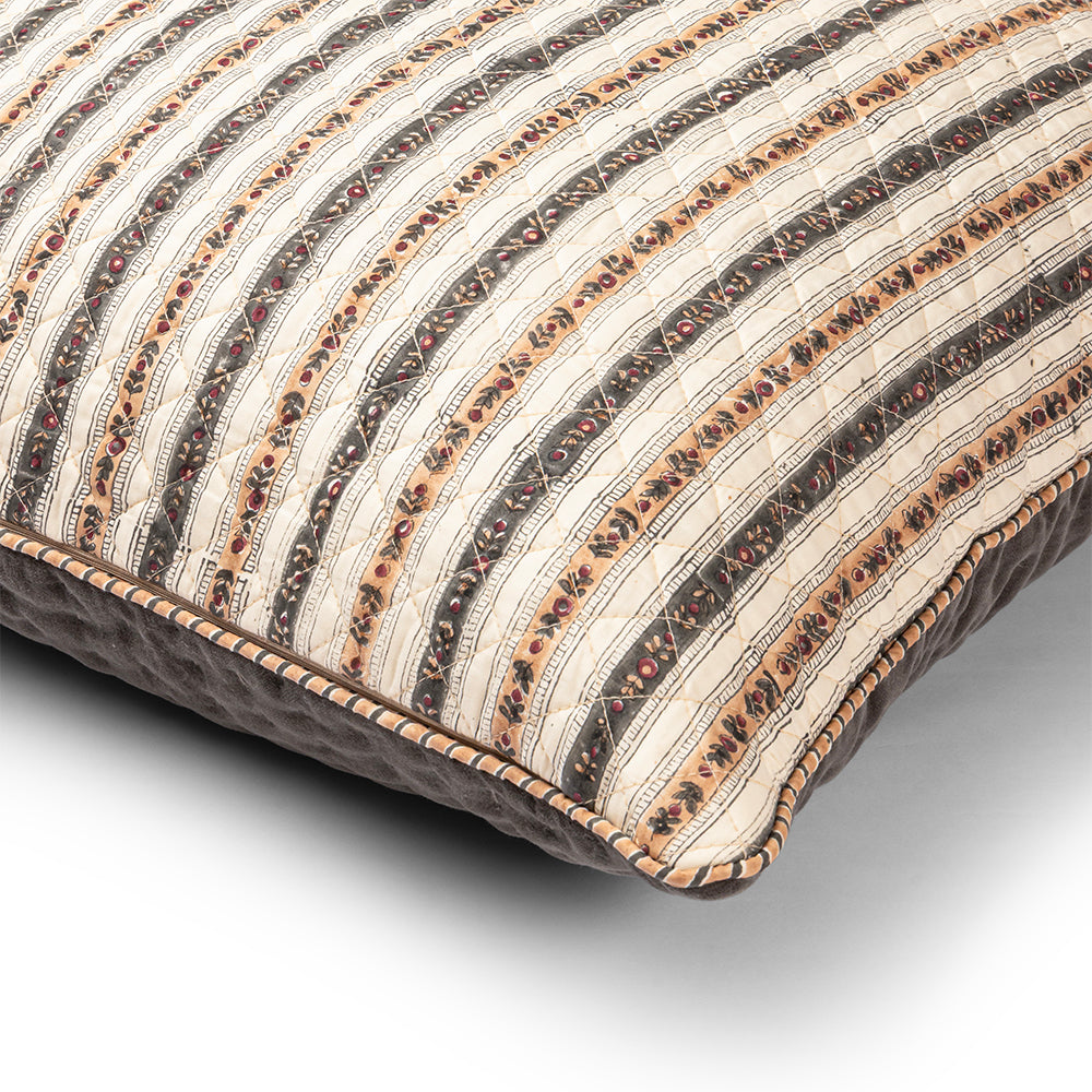 Coussin Ayano Catane | Le Monde Sauvage