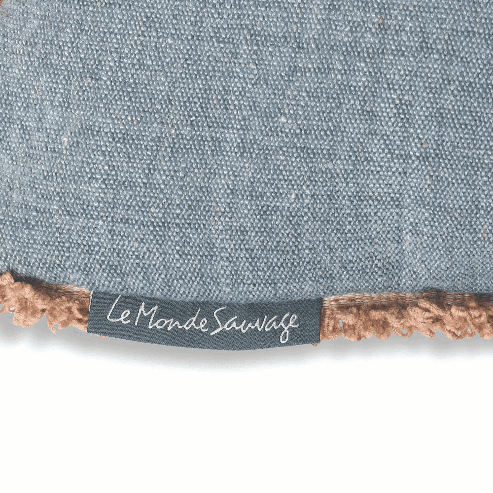 Coussin Le Magicien Tom Sifnos - Le Monde Sauvage 