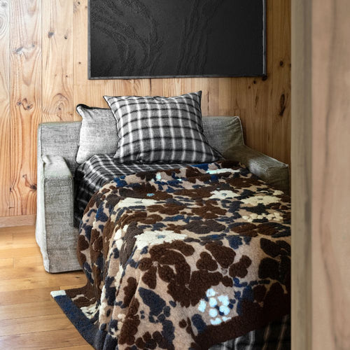 Bran Radu throw