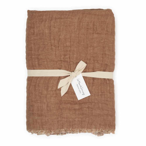 Waffled linen throw in Leather 