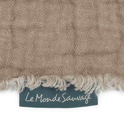 Waffled linen throw in Naples