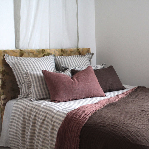 Waffled linen throw in Chinon 